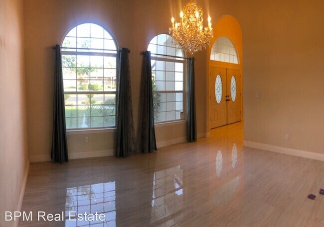 Building Photo - 4 br, 3 bath House - 5415 Headlands Dr.