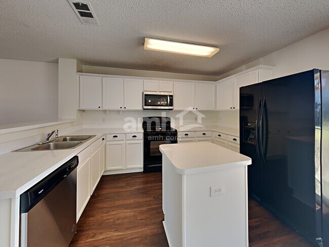 Building Photo - 2328 Tisbury Way