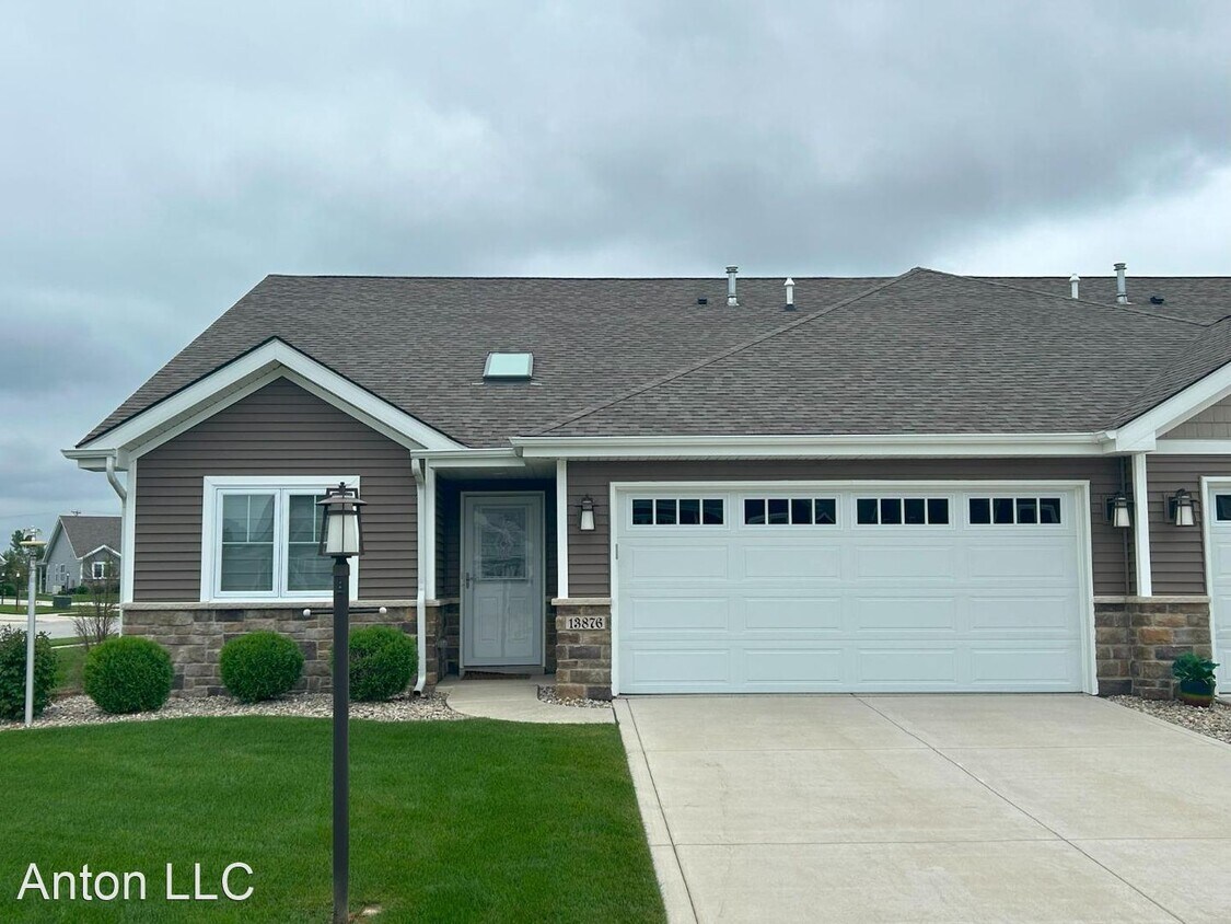 2 br, 2 bath House 13876 Nantucket House Rental in Cedar Lake, IN