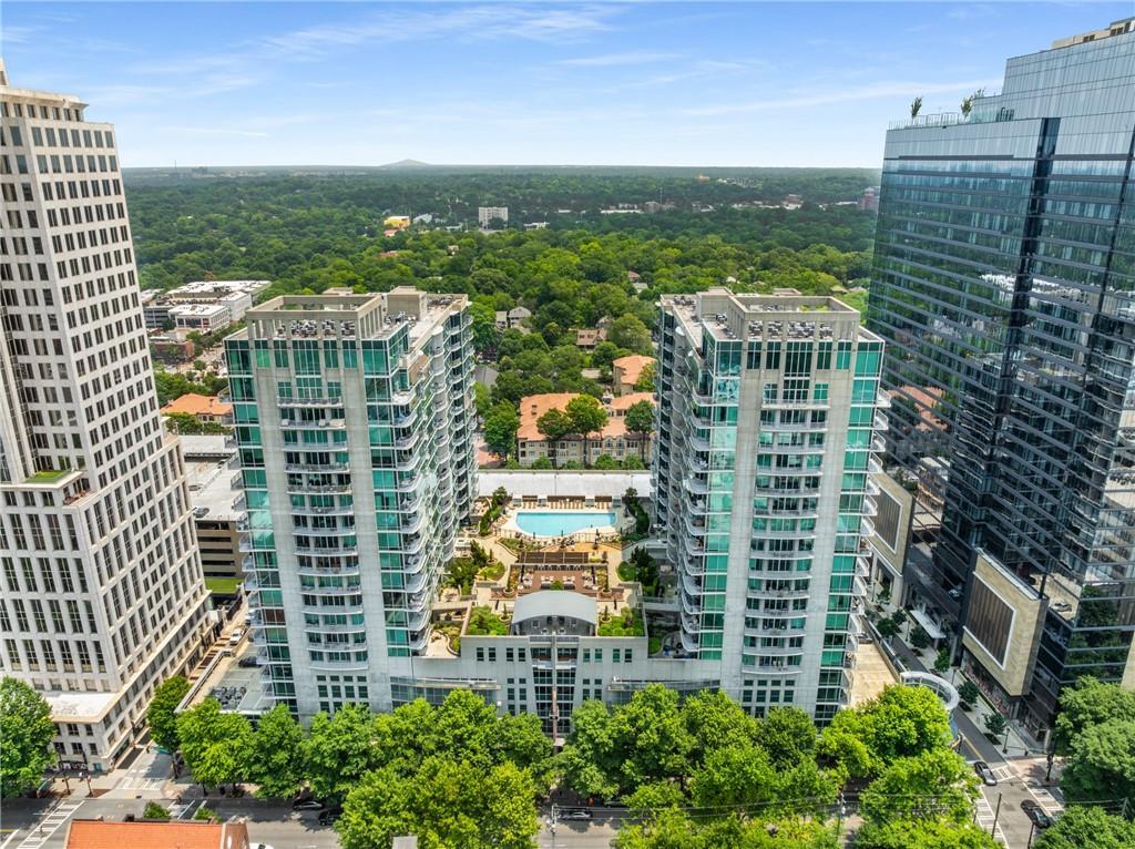 Foto principal - 943 Peachtree St NE