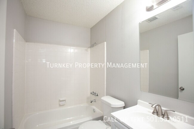Building Photo - $99.99 FIRST MONTH'S RENT!!!! Updated 1 be...