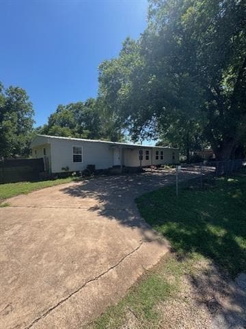 Primary Photo - 425 3rd St