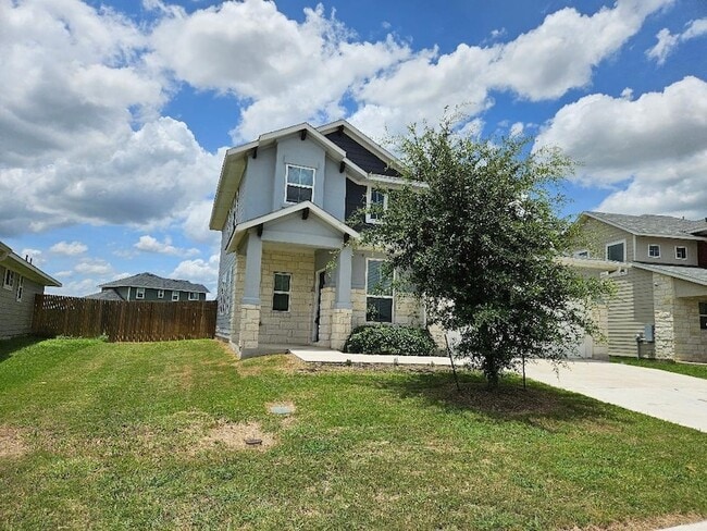 Building Photo - 210 Four Star Dr