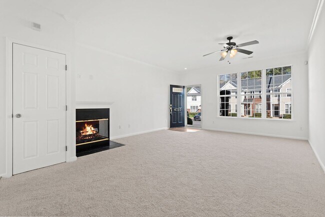 Foto del edificio - Gorgeous 2Bed/2.5 Bath in Desirable Raleig...