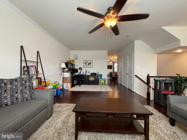 Building Photo - 7832 Sunhaven Way