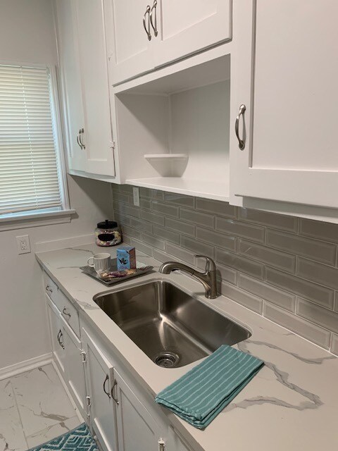 Kitchen - 1101 Mound Ave
