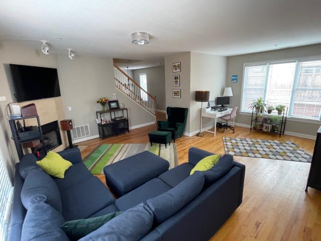 Building Photo - 2 bedroom in Oak Park IL 60301