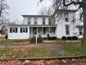 Building Photo - 3702 S Boots St