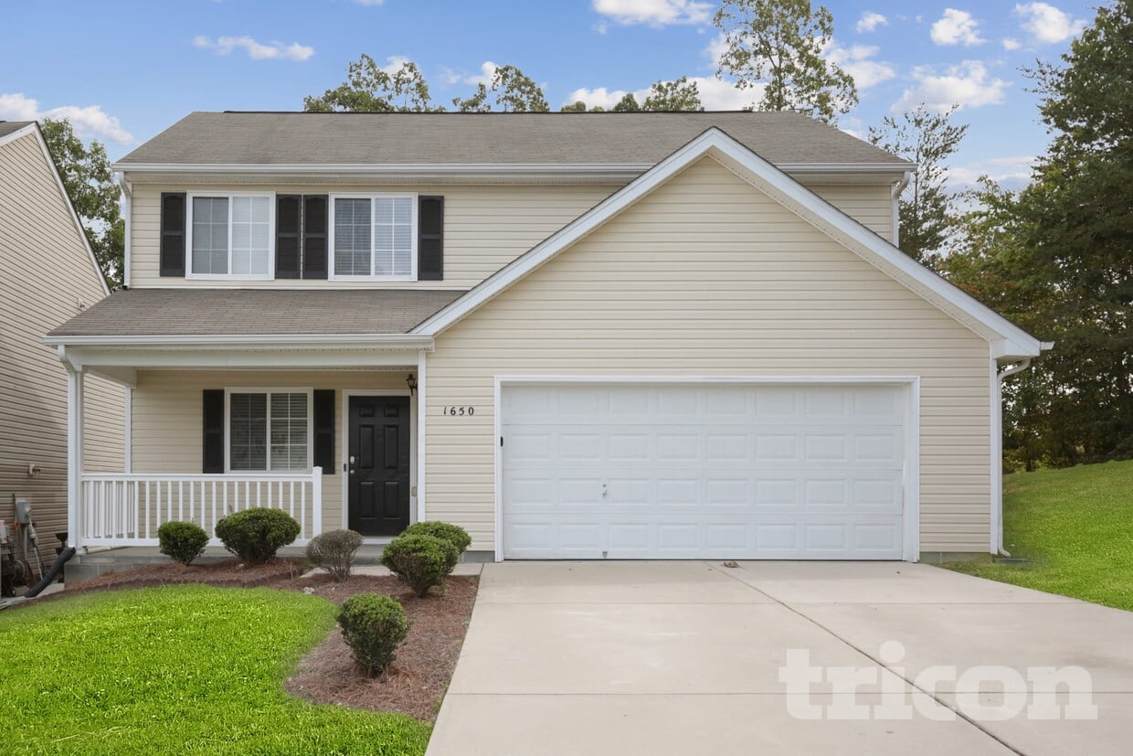 Primary Photo - 1650 Coryton Way