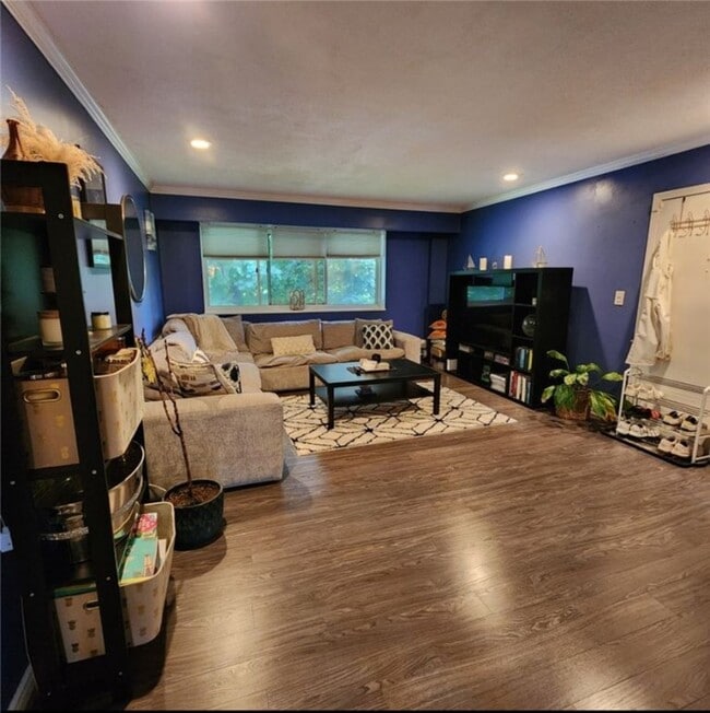 Foto del edificio - 2450 East Ave