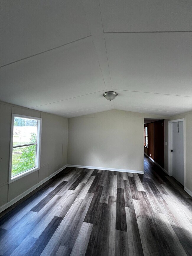 Foto del edificio - 116 Hussey Mhp Ln