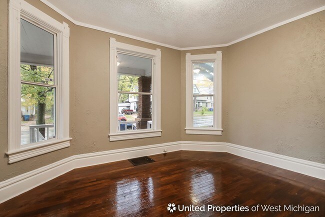 Foto del edificio - 844 Franklin St SE