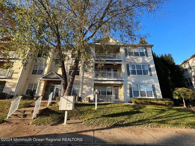 Building Photo - 531 St Andrews Pl