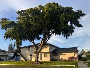 Building Photo - 804 Tiffany Dr W