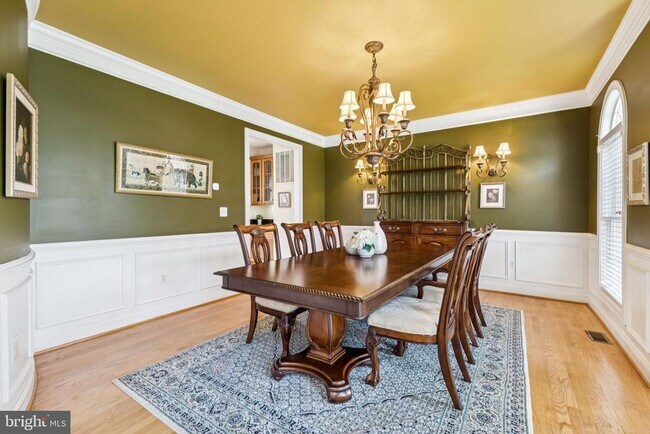 Building Photo - 26368 Strathaven Ct