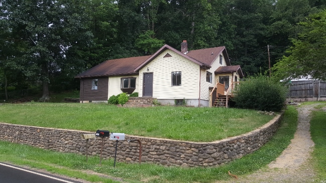 Building Photo - 241 Hookers Gap Rd