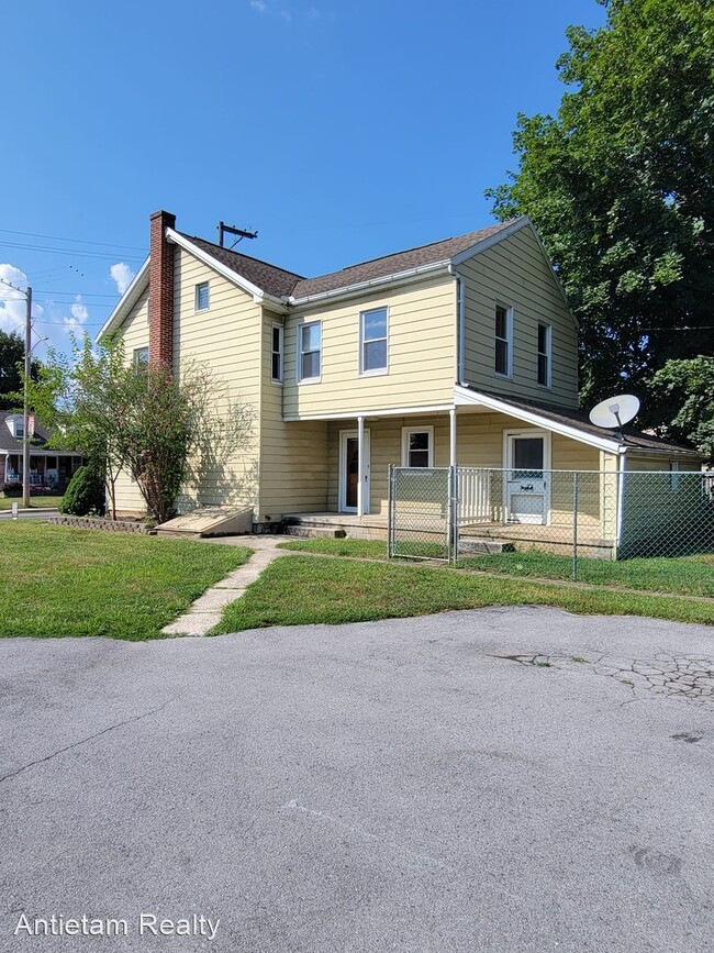 Building Photo - 4 br, 2 bath House - 442 S. Carlisle Street