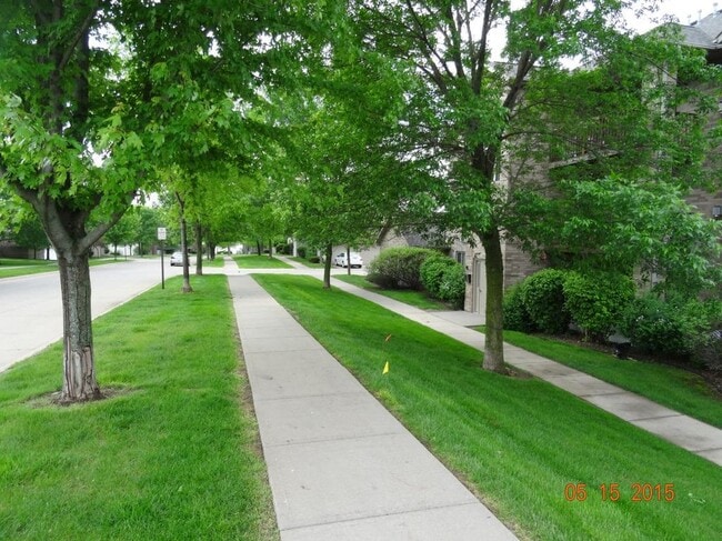 Building Photo - 2863 Coral Ct