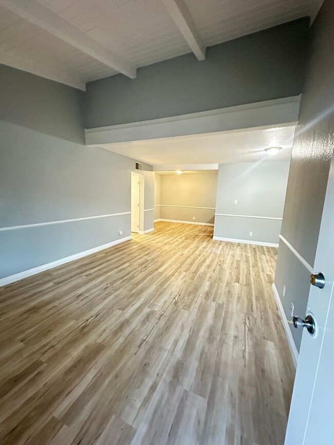 Foto del edificio - Renovated West Lancaster Condo