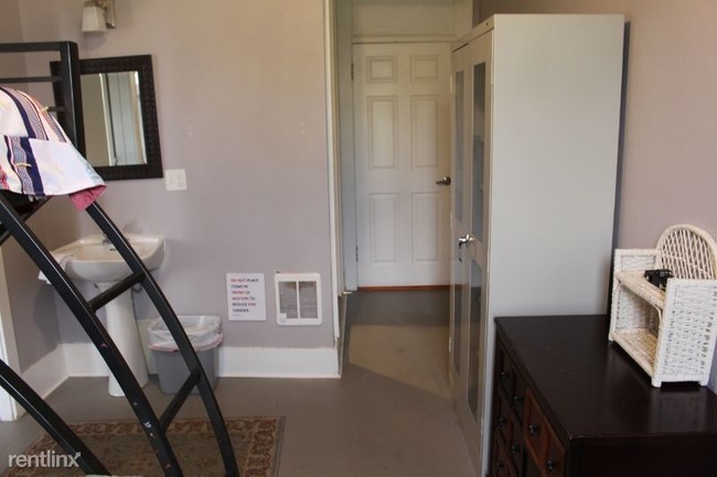 Building Photo - 2 br, 3 bath Apartment - 2520 1st Ave N