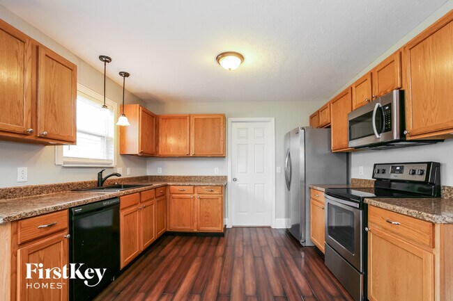 Foto del edificio - 19438 Paxson Pl