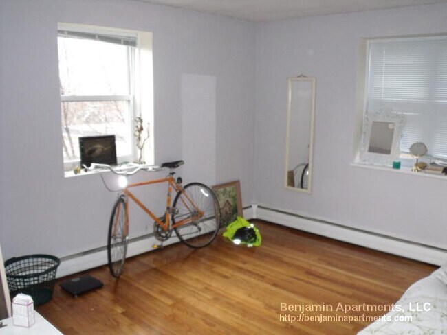 Foto del edificio - 110 Babcock St