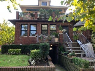Foto principal - 8403 12th Ave
