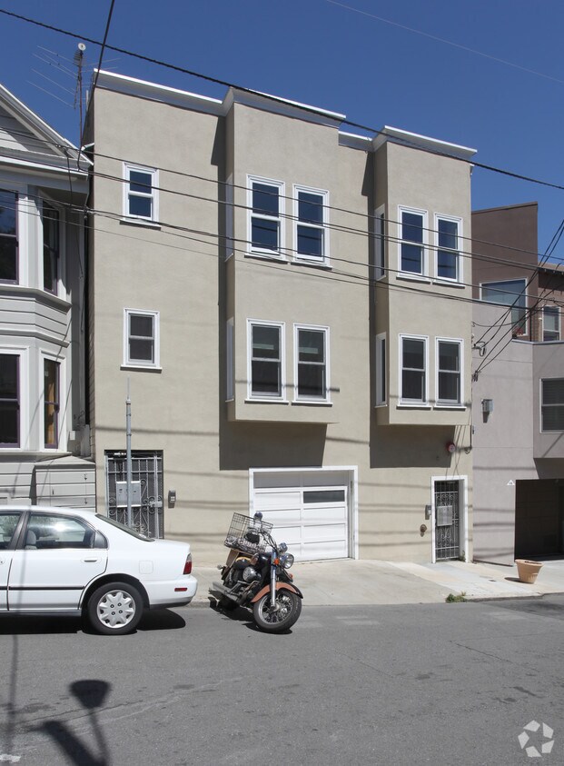Building Photo - 35 Rosemont Pl