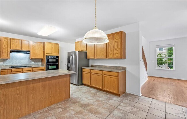 Foto del edificio - 738 Oak Hollow Rd