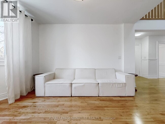 Building Photo - 117 Westmount Ave