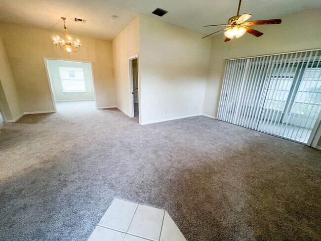 Foto del edificio - Lovely 2 Bedroom 2 Bathroom home in 55+ Ro...