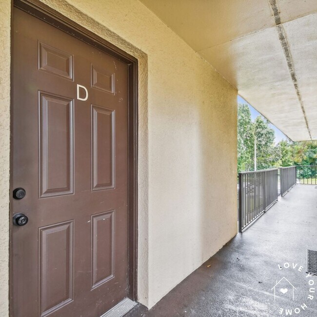 11722 Raintree Lake Ln Unit D, Tampa, FL 33617 Condo for Rent in