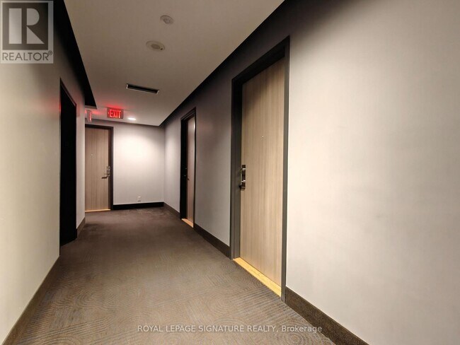 Building Photo - 390 Cherry St