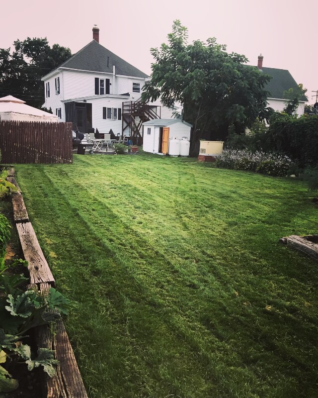 Foto del edificio - 574 Cilley Rd