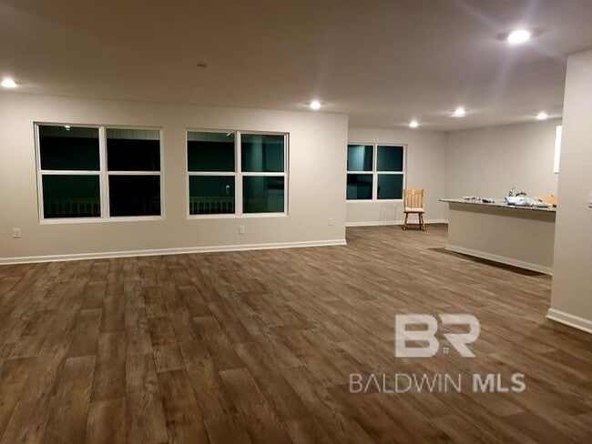 Building Photo - 3079 Camino Real Lp