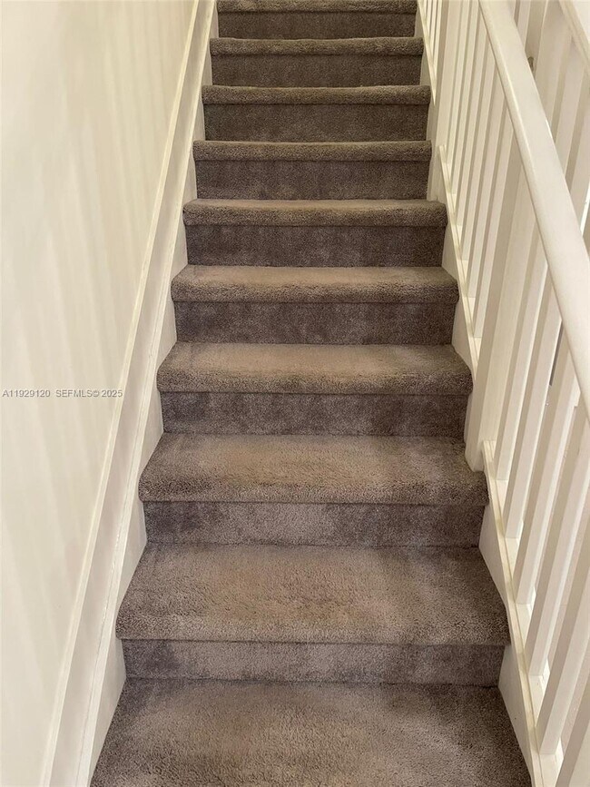 Foto del edificio - 6416 NW 102nd Ct