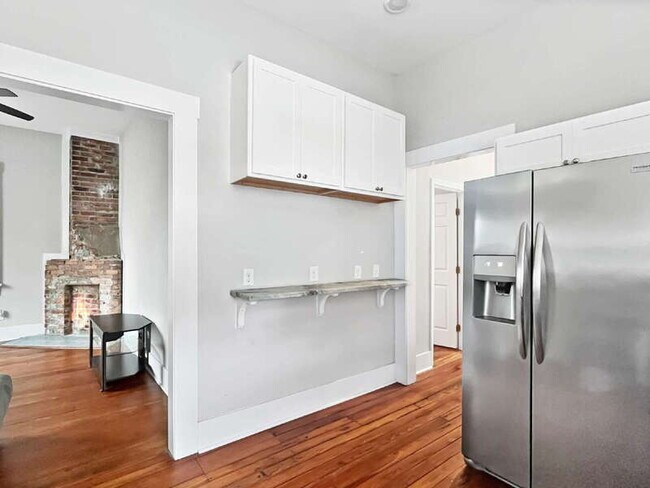 Foto del edificio - 1012 E Park Ave