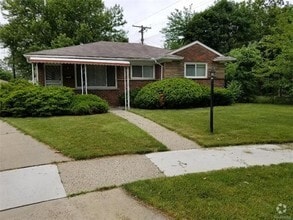 Building Photo - 13740 Pearson St