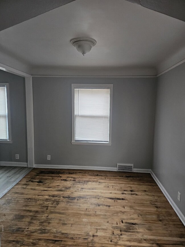 Building Photo - 5766 Bluehill St