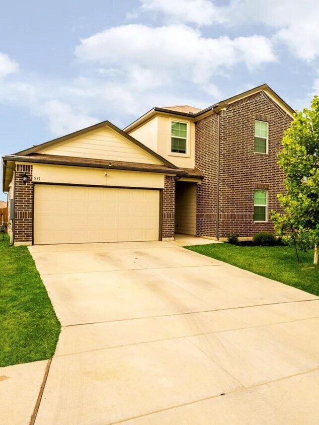 Primary Photo - 531 Golden Grove Pky