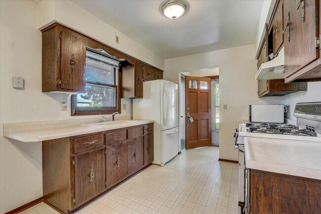 Foto del edificio - 9522 W Howard Ave