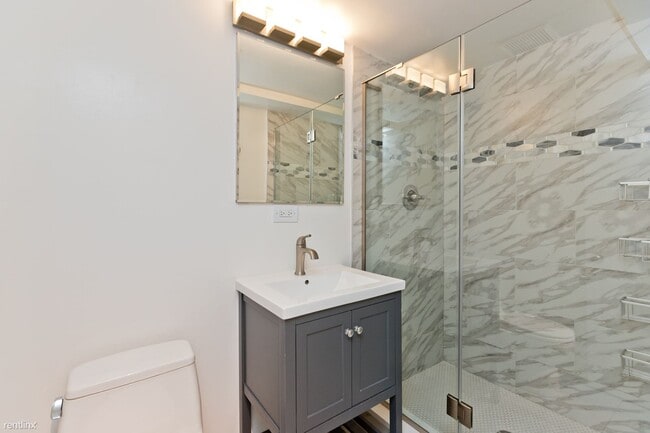 Building Photo - 2 br, 2 bath Condo - 800 W George St