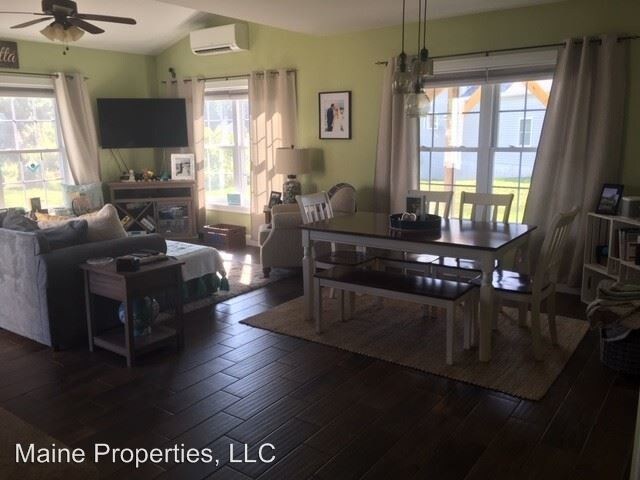 Foto del edificio - 151 Blue Spruce Farm Rd