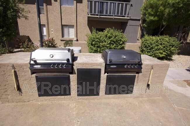 Foto del edificio - 4354 N 82nd St