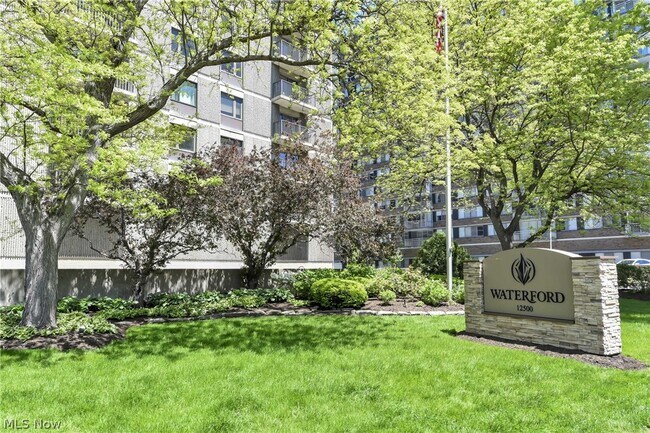 Foto del edificio - 12500 Edgewater Dr