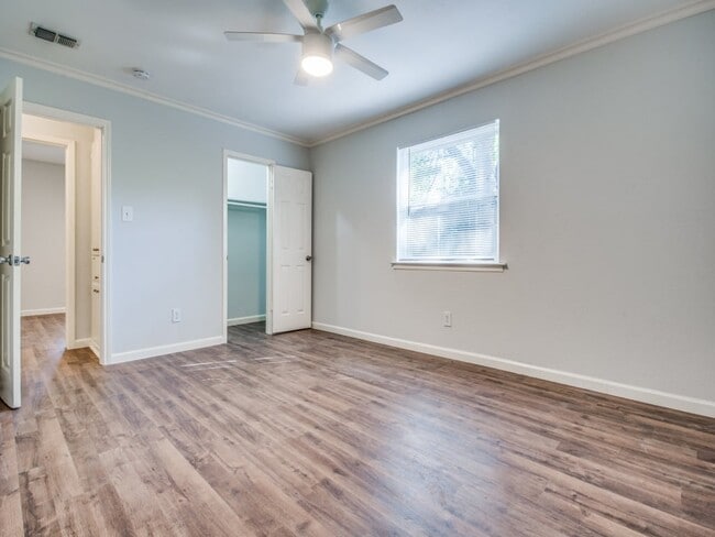 Foto del edificio - 313 NE Cindy Ln