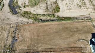 Building Photo - 713 W Adobe Dam Dr