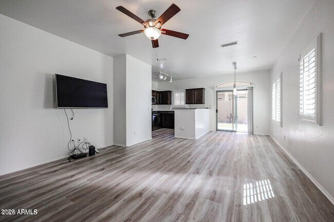 Foto del edificio - 2725 E Mine Creek Rd