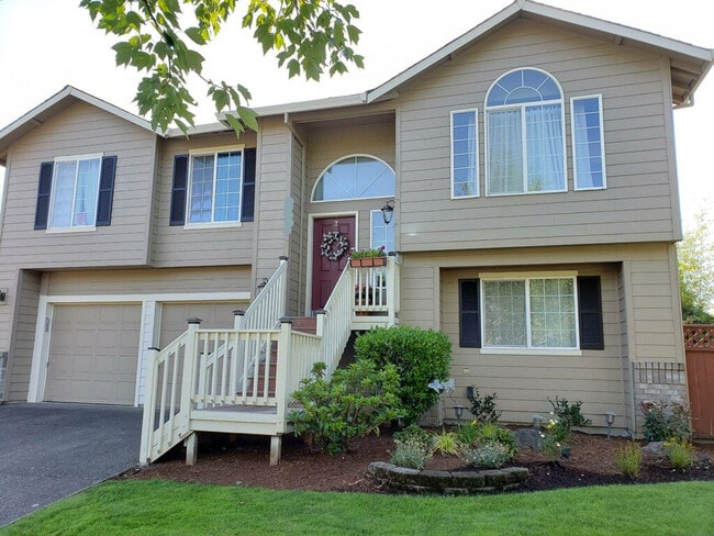 Building Photo - 22342 SW Saxon Pl