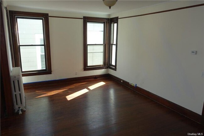 Foto del edificio - 32 Parkway